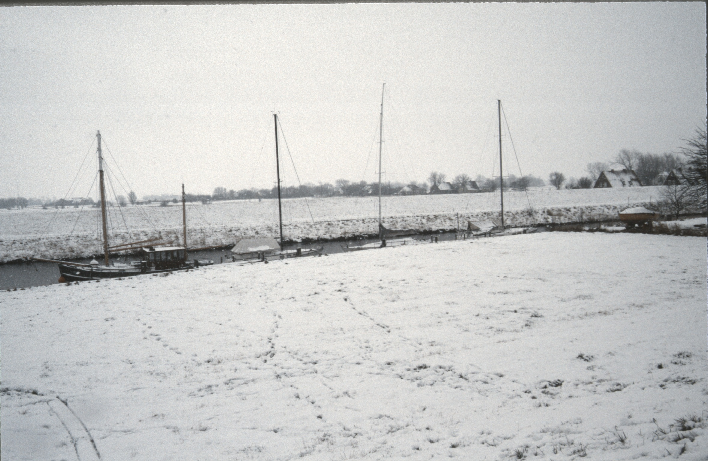 26F71804 476E 427C 966E FD734D74FFFC2020 02 25 1009