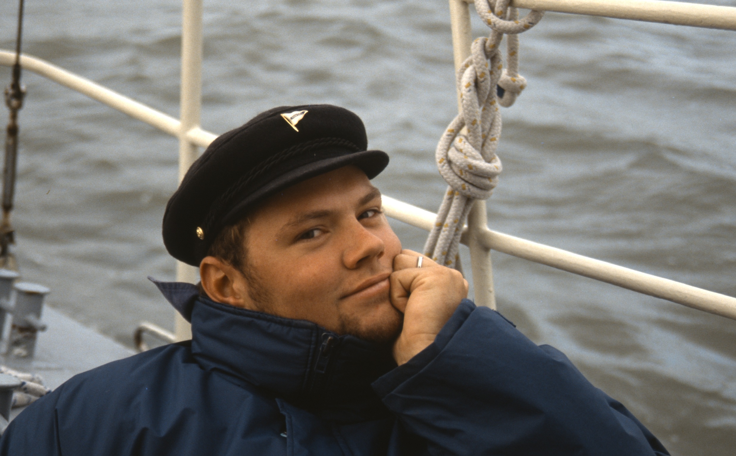 284A0BDE C16B 45D9 A628 40711695BF0E2020 03 04 1042