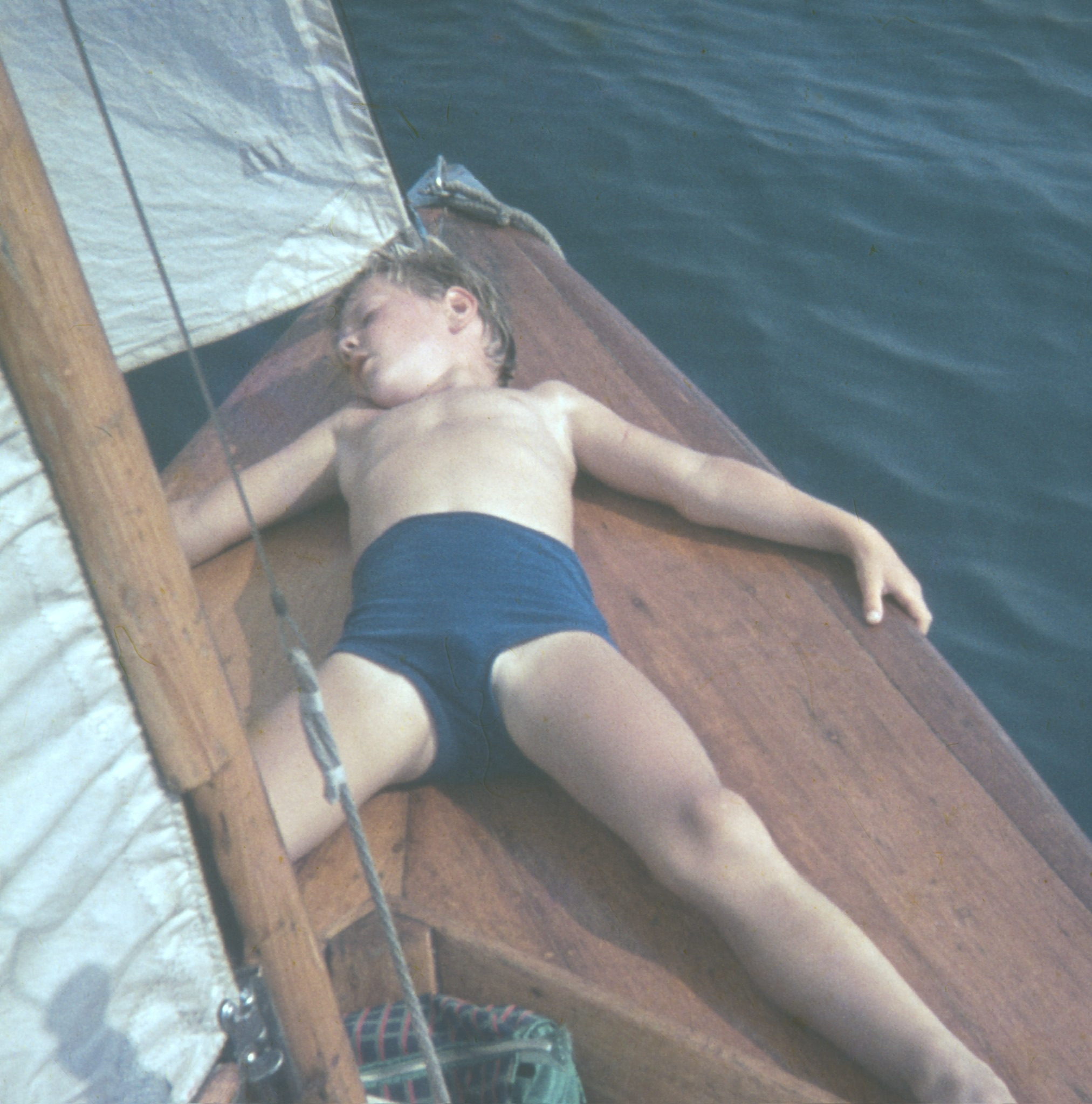 2DA06213 A776 46FB 8593 FAE8817BBFF92020 07 06 4040