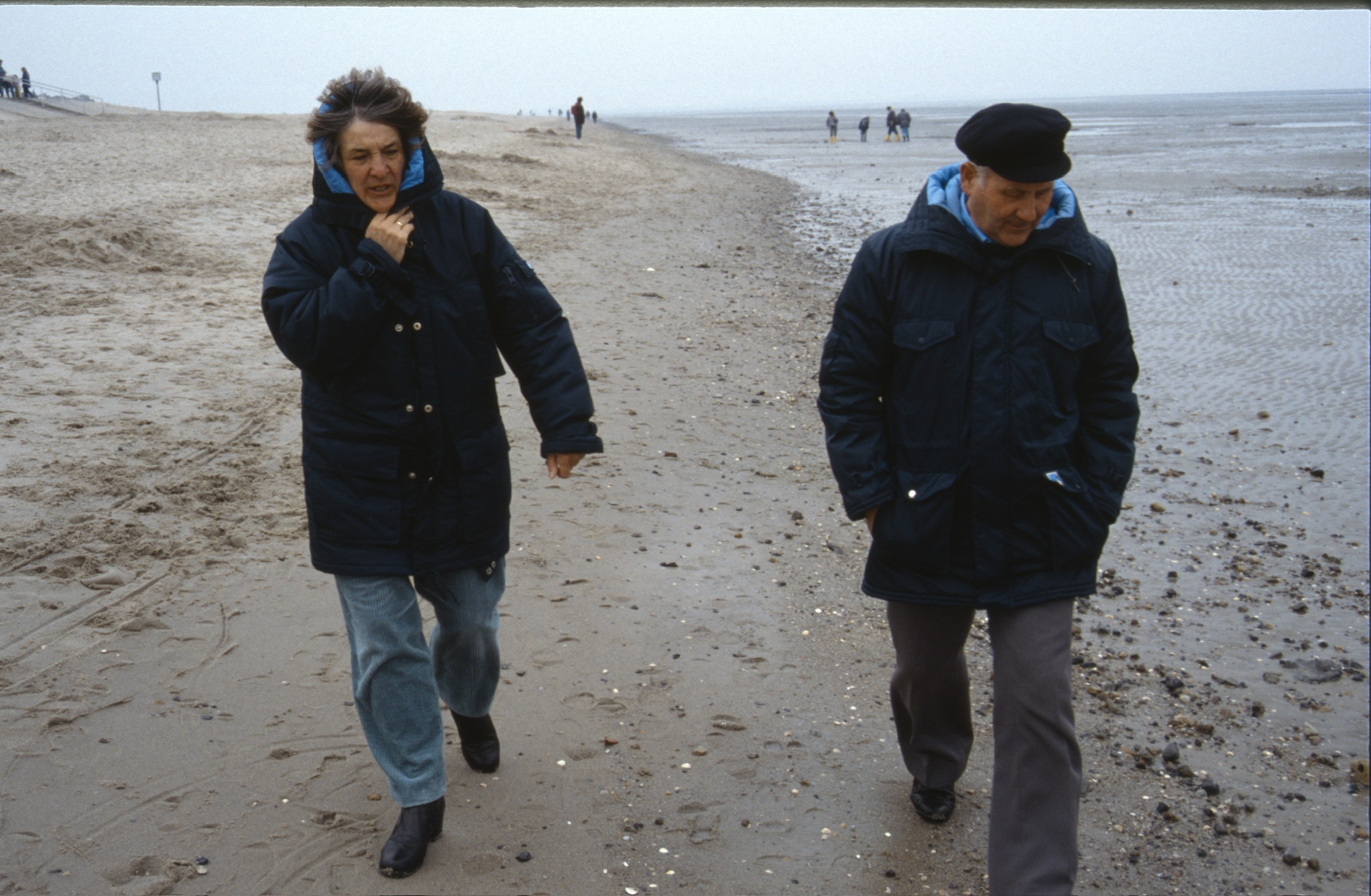 42D73C81 37AD 4D53 8A10 A2E6C45AF1B22020 02 25 1044