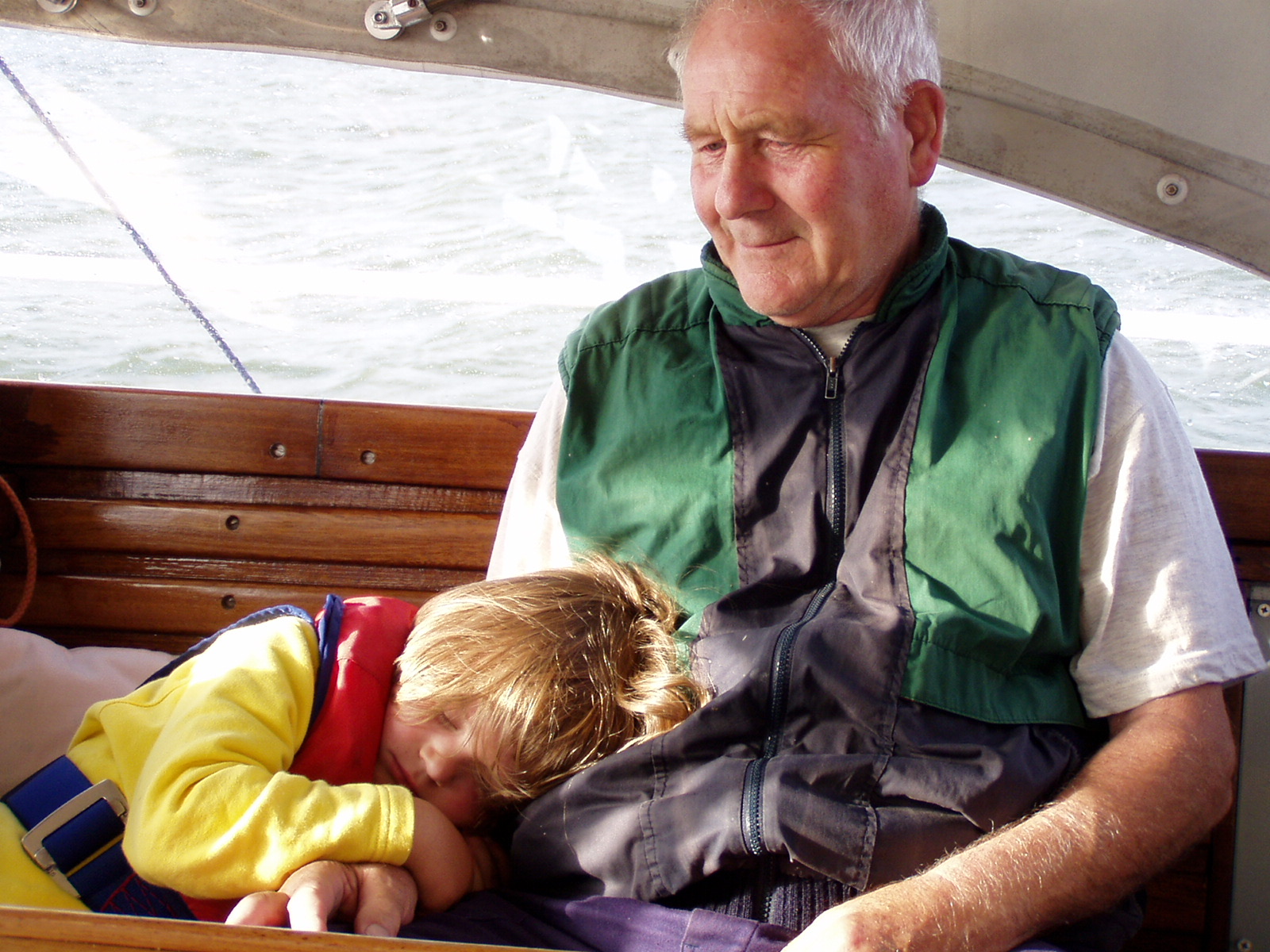 66B4C297 962D 40D9 BA93 27A9C20C9ED3p7300375