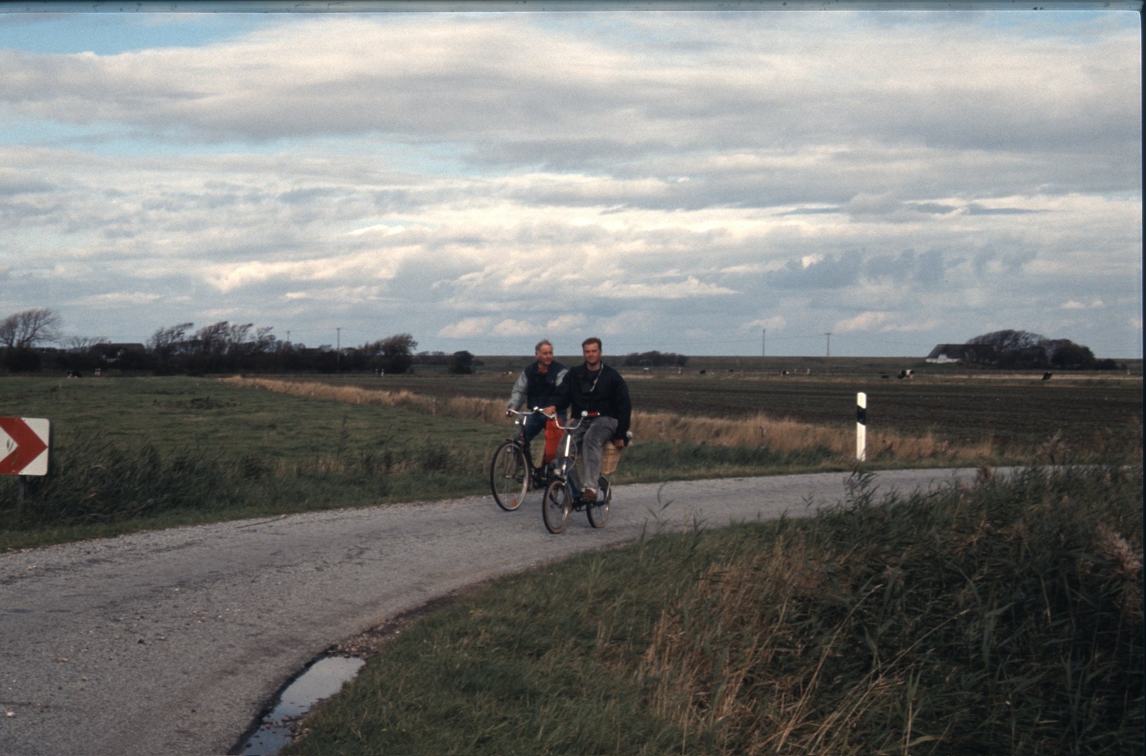 7F2E87D7 7B95 40D4 8B11 8DC1C137F0DC2020 03 03 0049