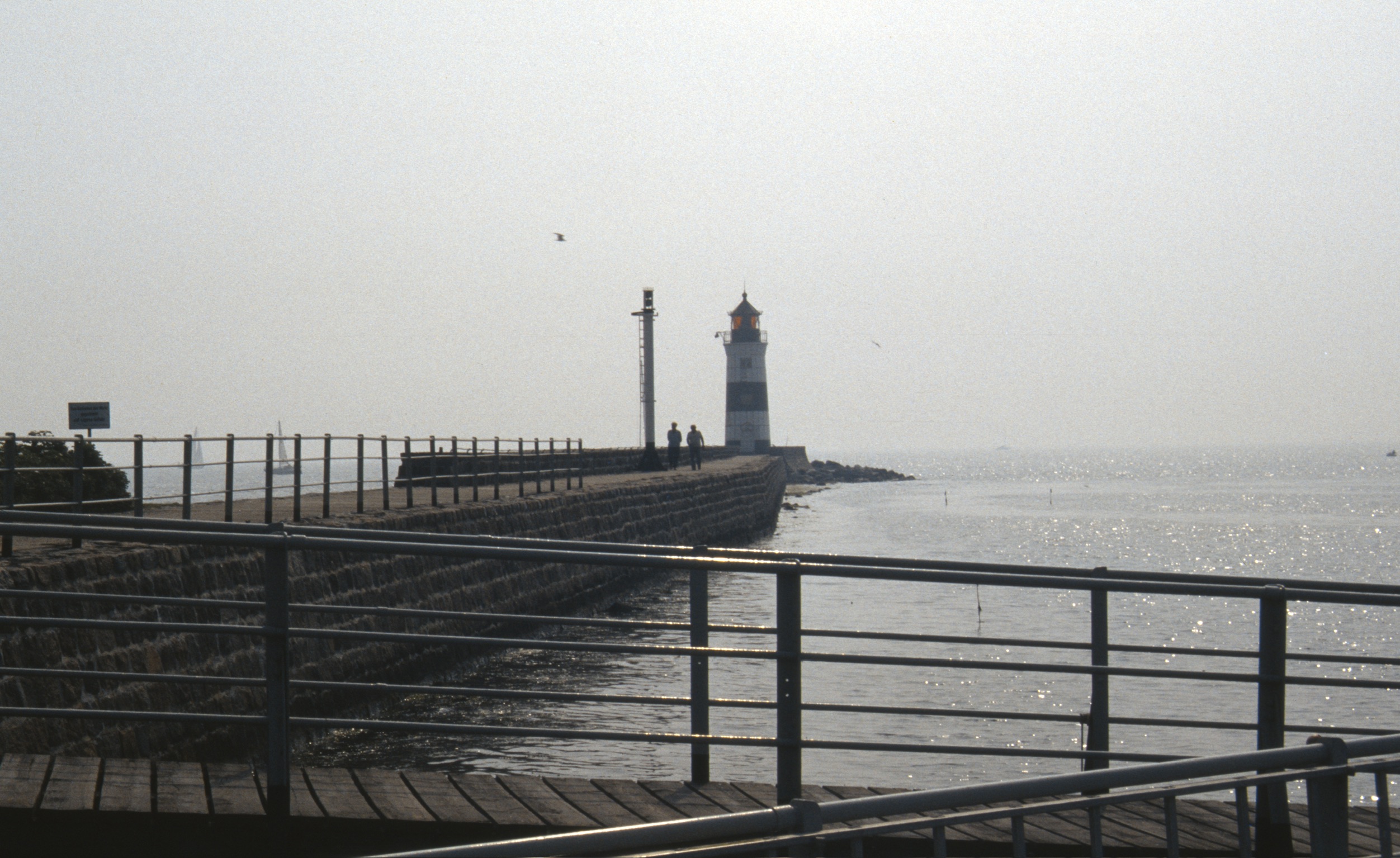 A685126E 4EEB 402F 9F84 41BE8EB60E4F2020 03 05 3009